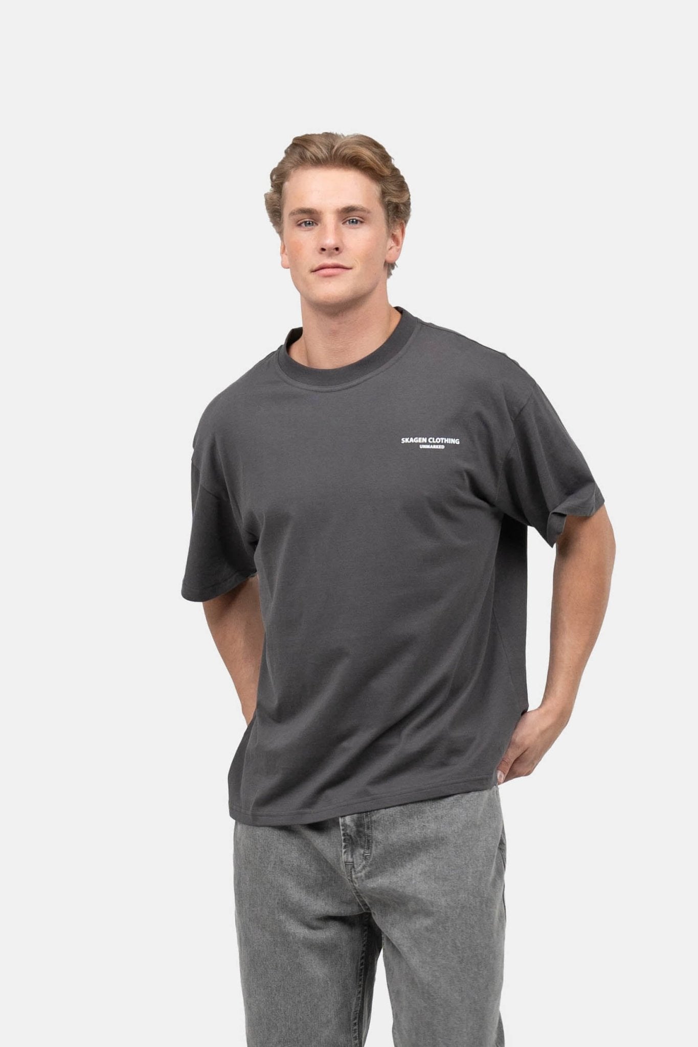 UNMARKED T-shirt Mørkegrå | Skagen-clothing.dk